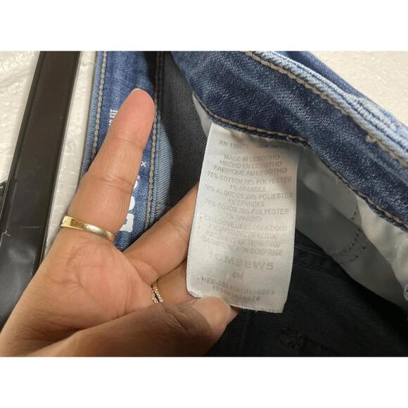 < Lee Regular Fit Straight Leg Mid-Rise Jeans Size 10 > - Picture 3 of 4